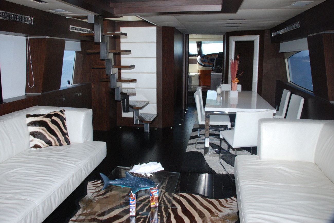 Azimut 85 cozumel yacht rentals 10