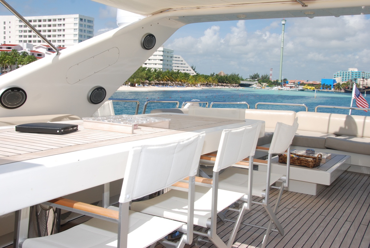 Azimut 85 cozumel yacht rentals 7