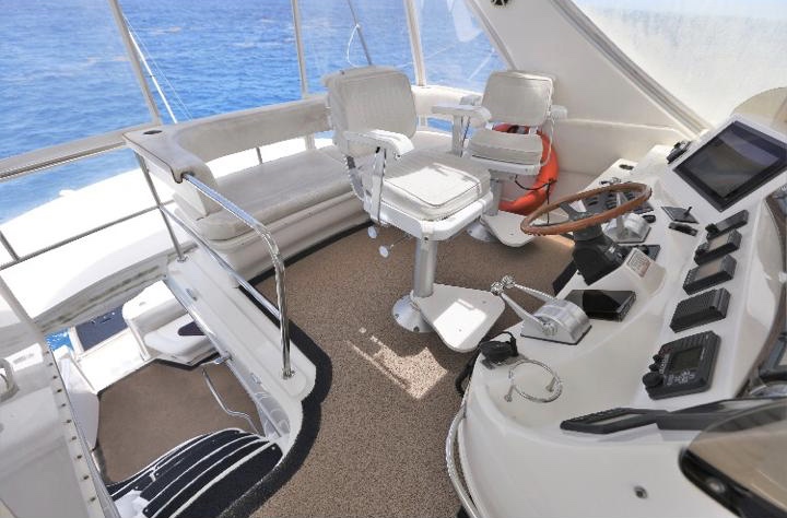 flybridge sea ray 60 footer cozumel