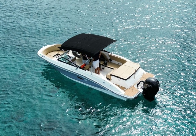 Sea ray 24 footer speed boat Cozumel